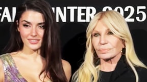 Hande Erçel, dünyaca ünlü modacı Donatella Versace ile aynı karede