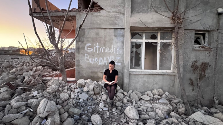 99 depreminden sağ kurtuldu, şimdi 6 Şubat depremzedelerine umut oluyor