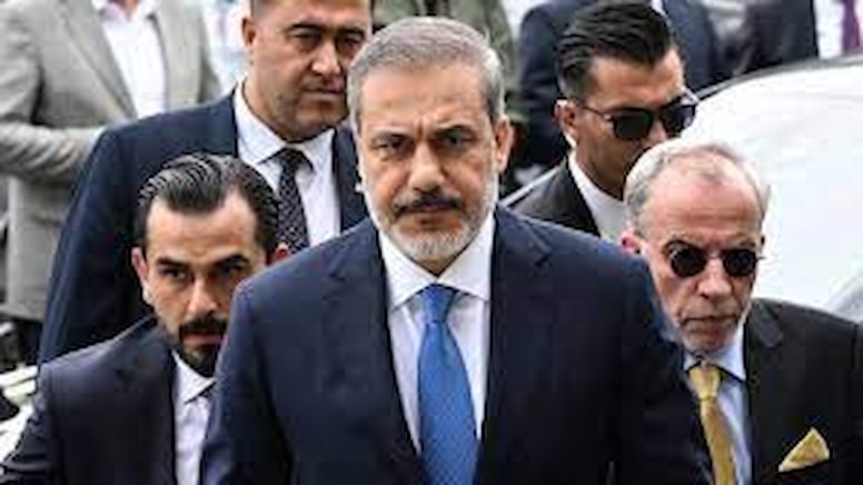 Bakan Fidan, Londra yolcusu