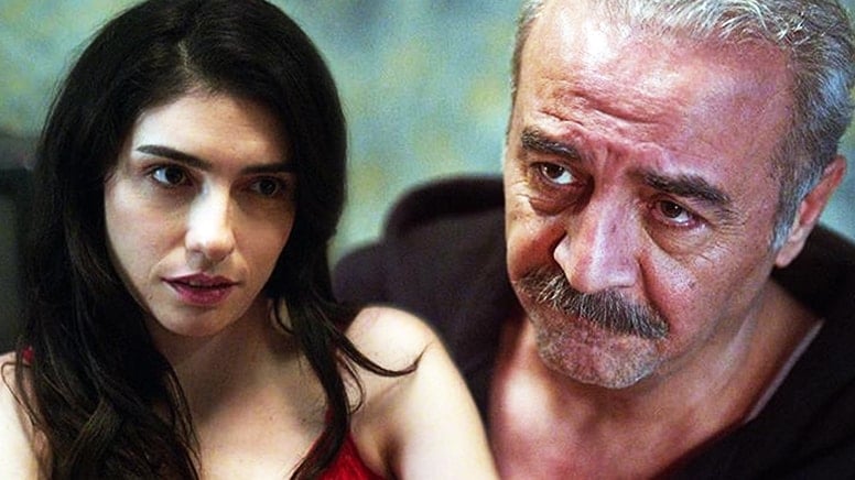 İlanlar İstanbul sokaklarında! 'Kayıp aranıyor'