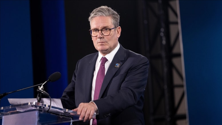 İngiltere Başbakanı Trump'ın ziyaretinin iptal edilmesi çağrılarını reddetti