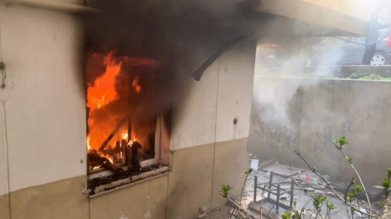 Avcılar'da boşaltılan binada yangın çıktı