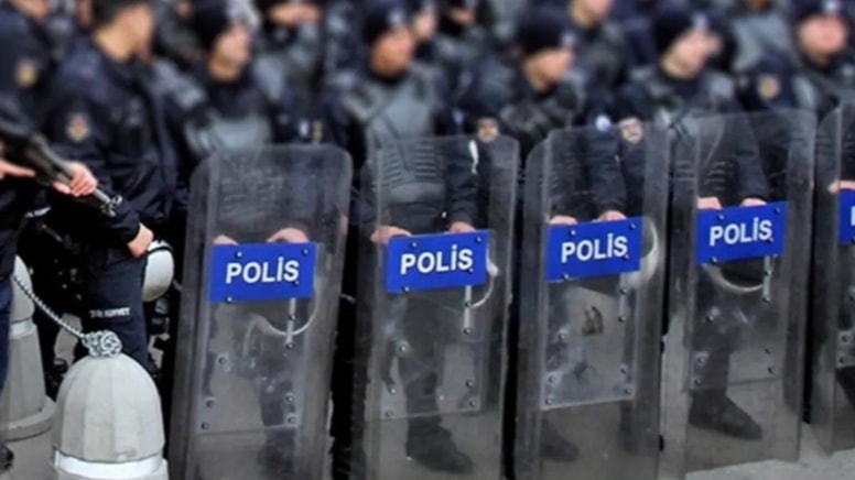 İzmir Valiliğine eylem yasağı davası