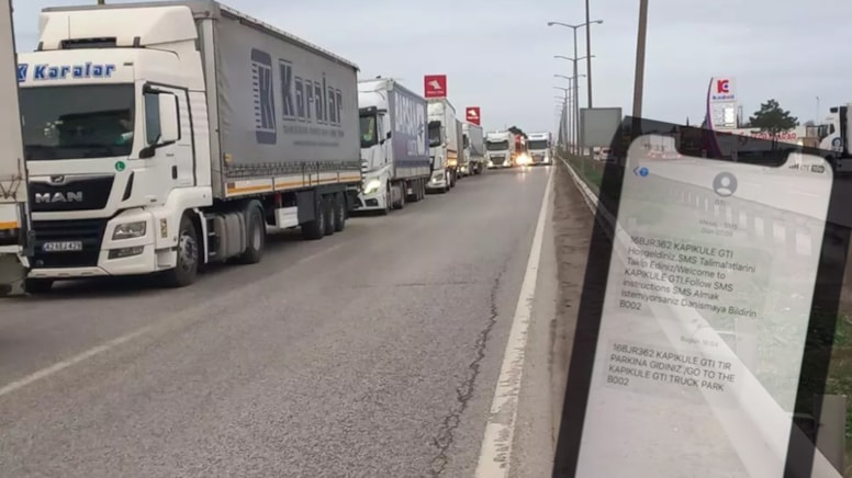 Hatalı gelen bir mesaj 10 kilometrelik kuyruğa neden oldu: '35 saattir bekliyoruz'