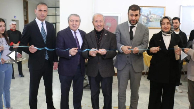 Türkiye'de bu da oldu: Hemşireyi tezgahtar yaptılar!