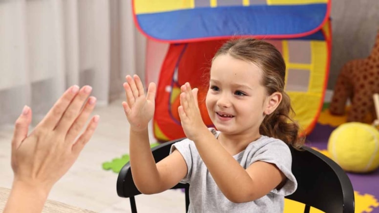 Siz konuşmayı seviyor sanırsınız ama aslında o otizmi haber veriyordur!