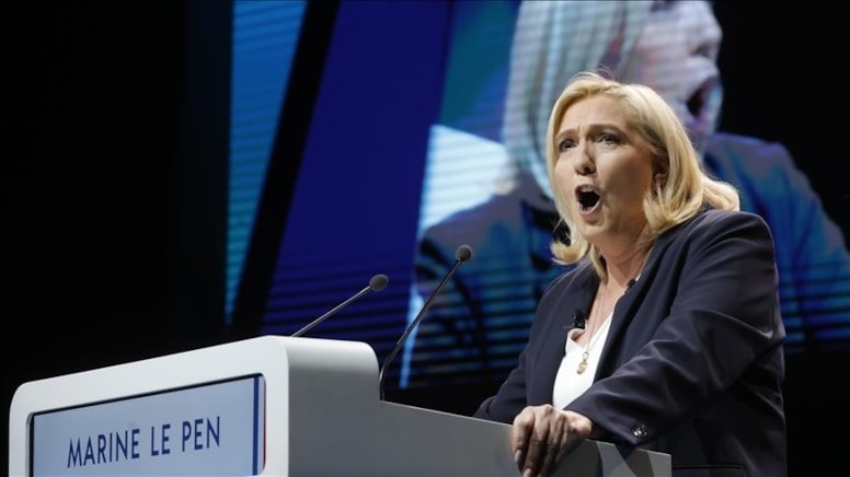 Fransa'da yolsuzluktan suçlu bulunan Le Pen'e bir darbe daha