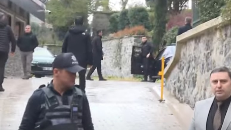 Mansur Yavaş'tan Dilek İmamoğlu'na ziyaret