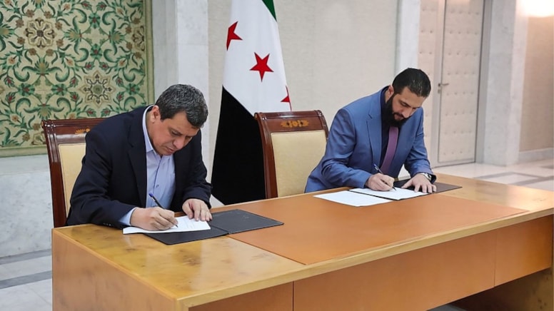 Suriye'deki gelişmeler yüzünden kafalar karışık... AKP'li isim bile 'doğruysa fesih değil yeni doğum' dedi