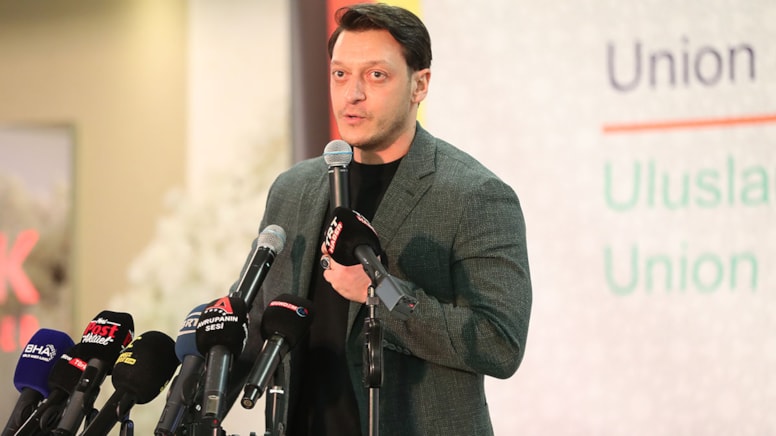 Mesut Özil Alman gazetesine böyle demişti: 'Bana Türk demeyin'
