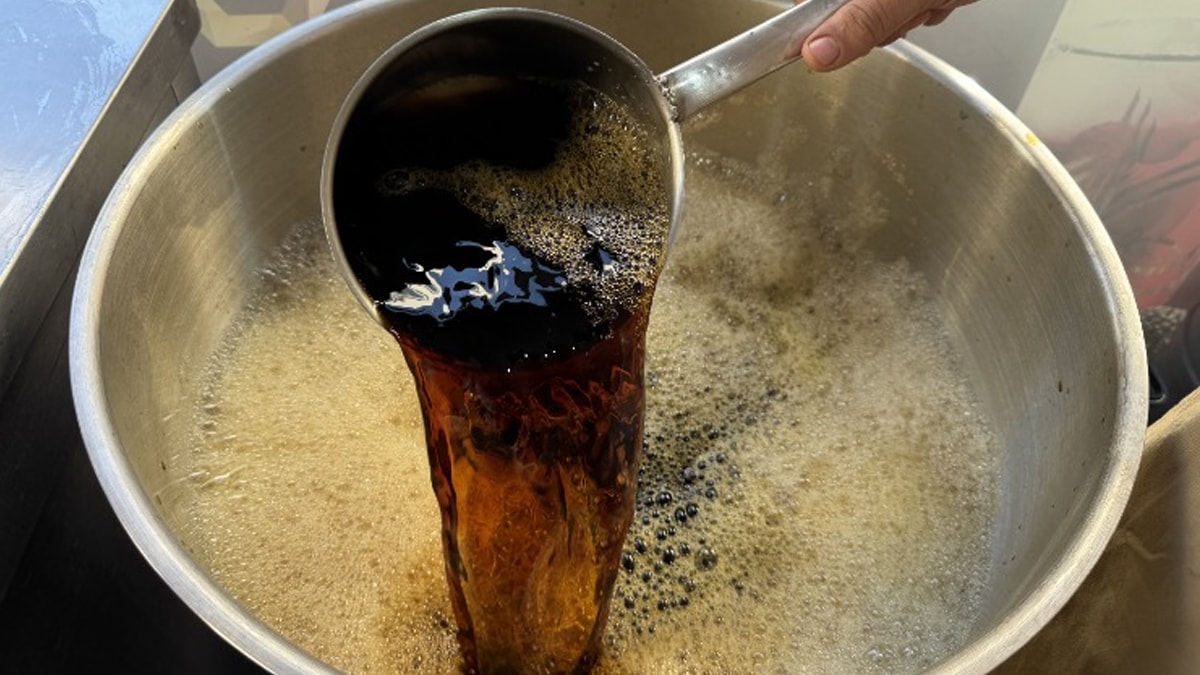 İftar sofraların vazgeçilmez içeceği: Meyan şerbeti