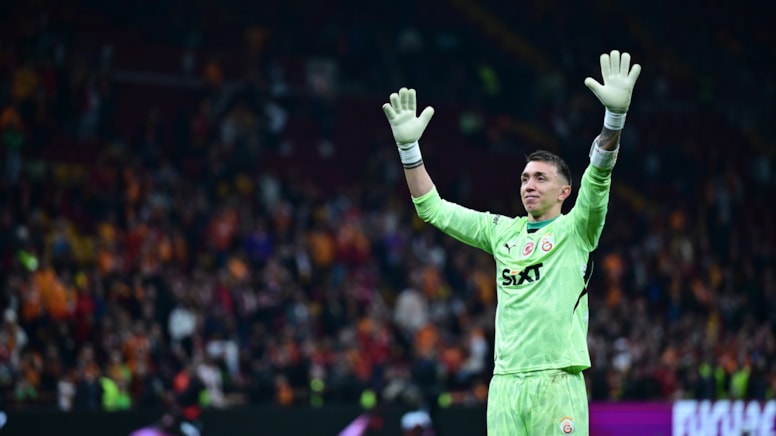 Muslera tarihin eşiğinde
