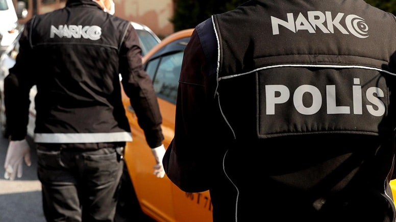 Zehir taciri yolcu otobüsünde denetime takıldı