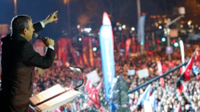 Özgür Özel iktidara Selda Bağcan'ın şarkısını yolladı