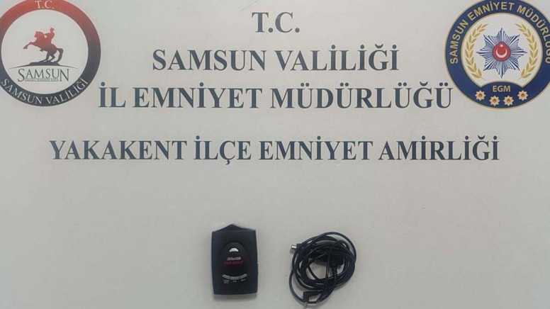 Polisin şüphelendiği araçtan radar tespit cihazı bulundu
