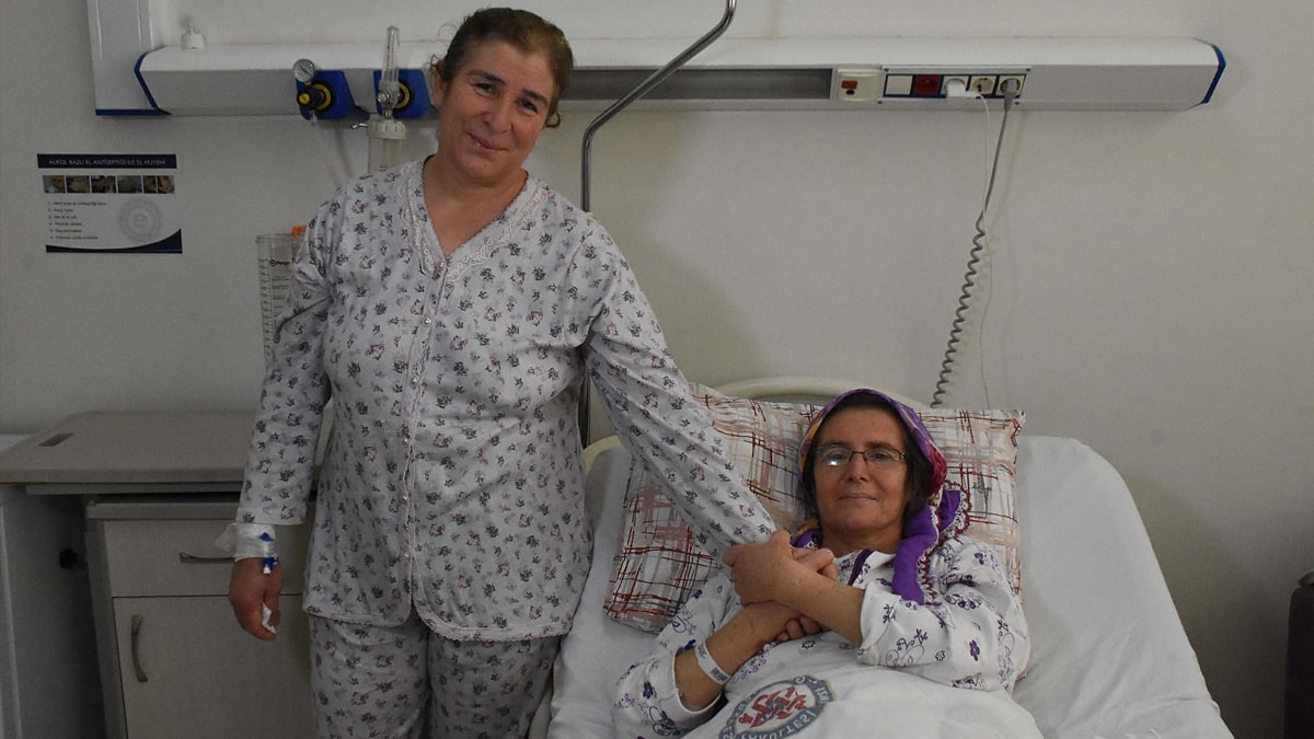 Ablasının böbreğiyle hayata tutundu