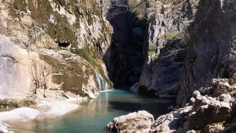 Doğa harikası şelale susuz kaldı