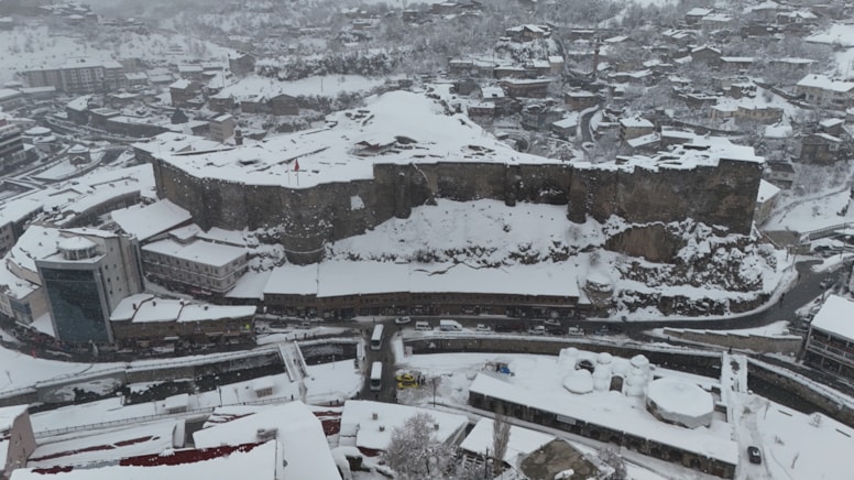 Büyüleyici manzara: Bitlis'in tarihi dokusu gün yüzüne çıktı!