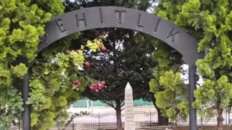 Şehitlik bir gecede uçtu
