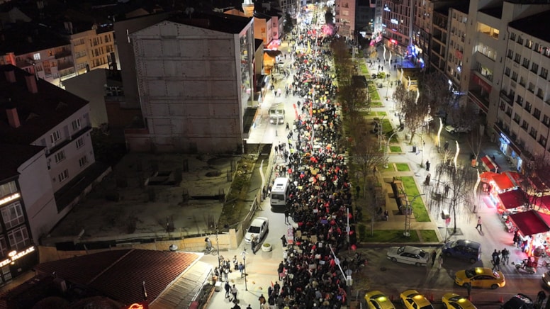 Bolu'da İmamoğlu protestosu: 2 üniversiteli genç tutuklandı