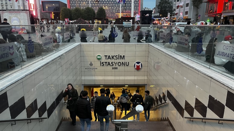 Taksim ve Şişhane metro istasyonu açıldı