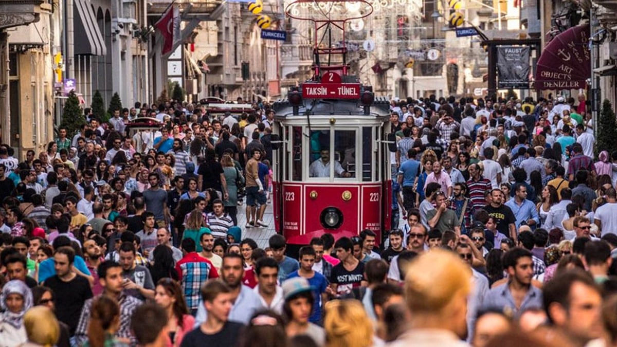 Her 10 kişiden 7’si ekonomiyi “kötü” buluyor!
