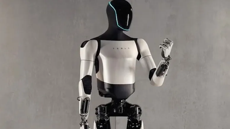 Elon Musk, gelecek yapay zeka imparatorluğunu arabalar üzerinde kuracak