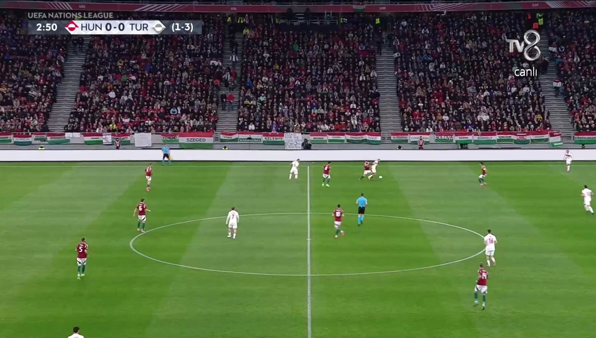 Milli maçta reklam panosu önlemi gündem oldu!