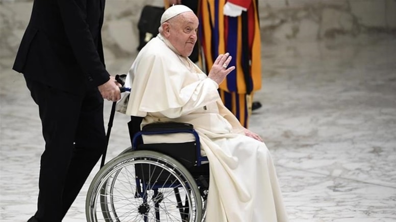 Vatikan: Papa yarın hastane önünde kendisini bekleyenleri selamlamayı planlıyor