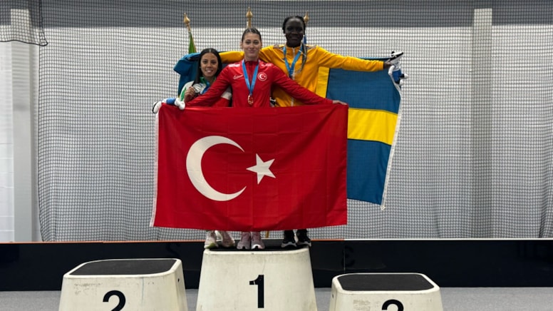 Aysel Önder, dünya rekoruyla Avrupa şampiyonu