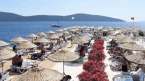 Bodrum Gönüllüleri Derneği “Bodrum Plajlarında Havlu Hareketi’ni” başlatıyor