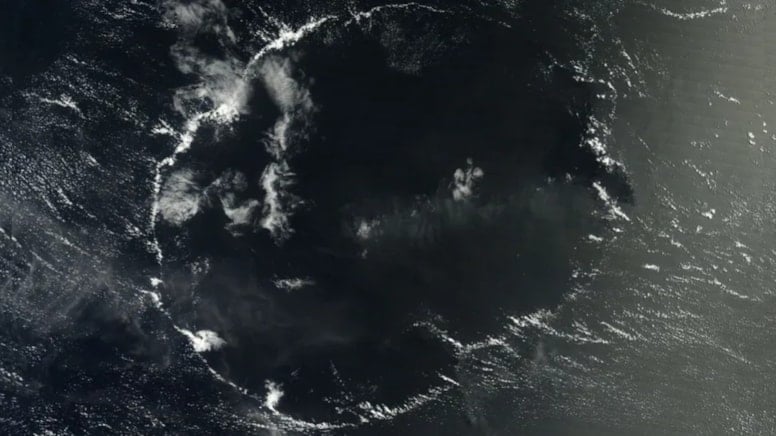 Pasifik Okyanusu’nda devasa bulut halkası görüntülendi