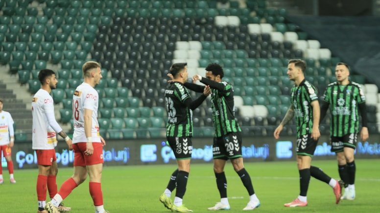 Seyircisiz maçta Kocaelispor'dan 7 gollü galibiyet