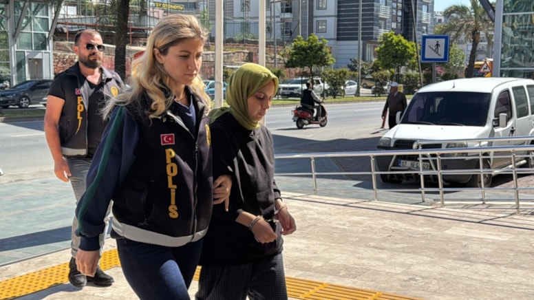 Vicdansız anne 37 günlük bebeğini camdan attı!