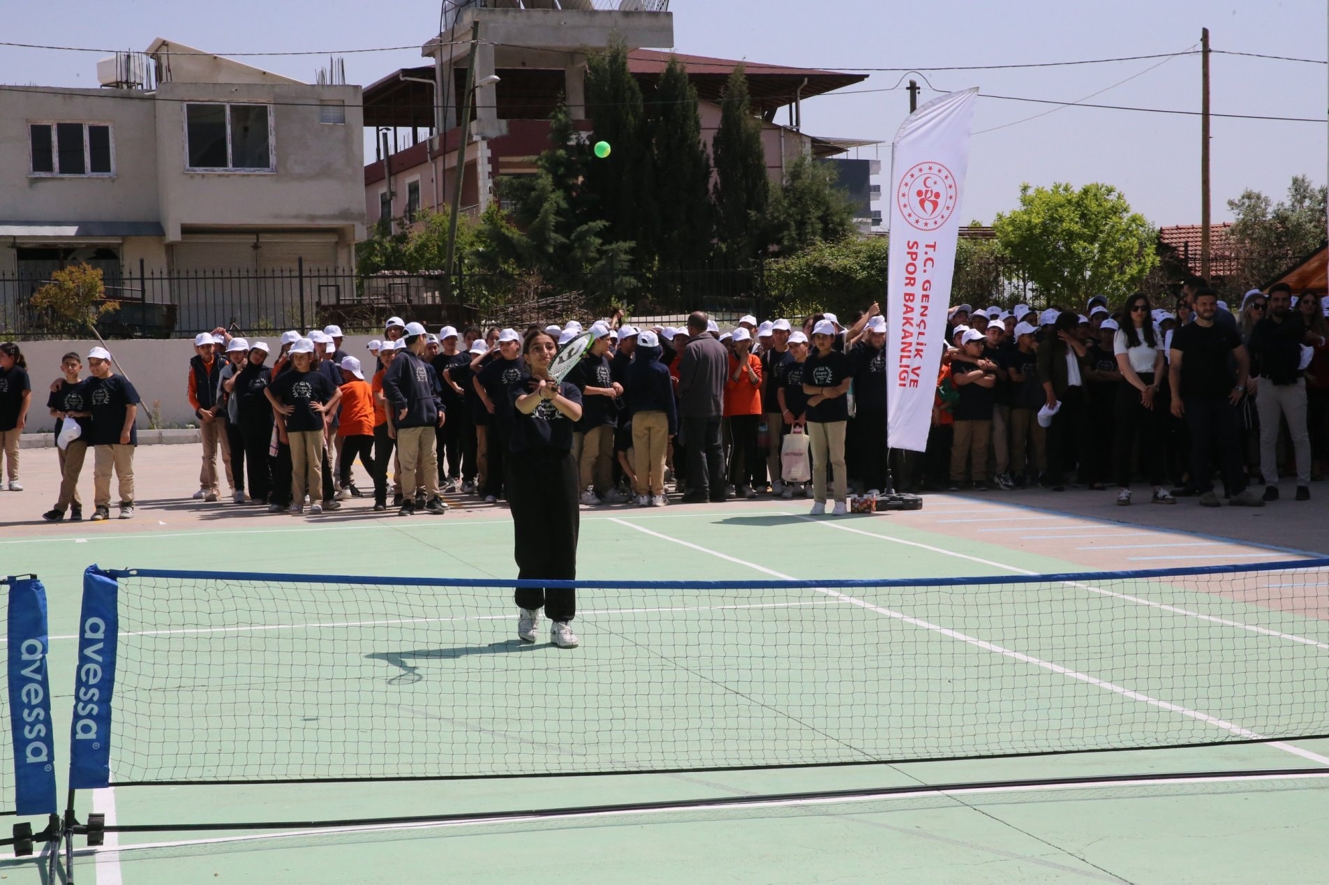 'Haydi Tenise' projesi 11 deprem ilinde eş zamanlı başladı