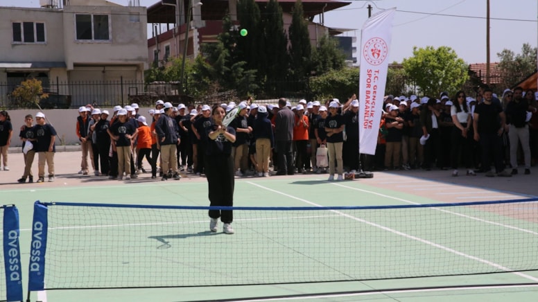 'Haydi Tenise' projesi 11 deprem ilinde eş zamanlı başladı