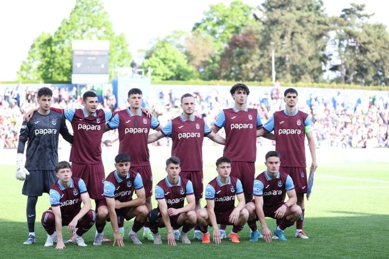Teşekkürler Trabzonspor U19... Finalde Barcelona'ya kaybettik