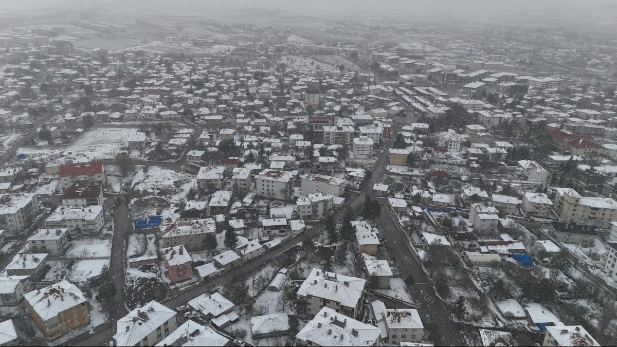 Çankırı'da kar yağışı etkili oluyor