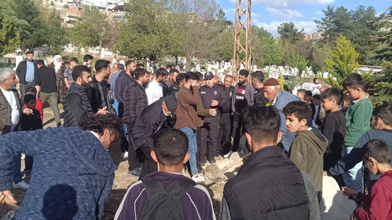 Siirt’te hareketli saatler: Ses gelen mezar açıldı