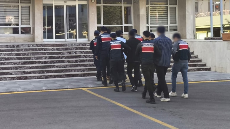 4 kişiyi silahla araziye götürüp kabusu yaşattılar: 7 tutuklama