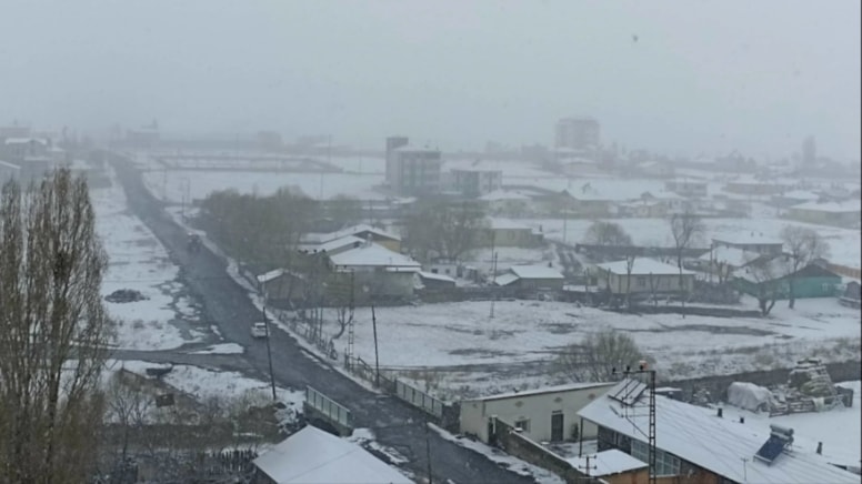 Doğu'da kar ve tipi, hayatı olumsuz yönde etkiledi