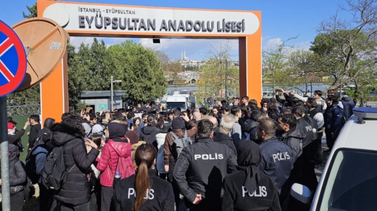 Okul müdürü eylem yapılmasın diye beş gün tatil ilan etti