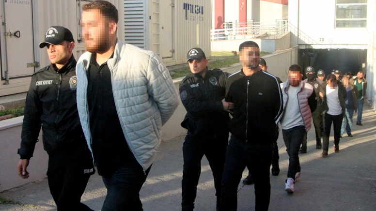 4 ilde peş peşe operasyonlar: 100'den fazla gözaltı