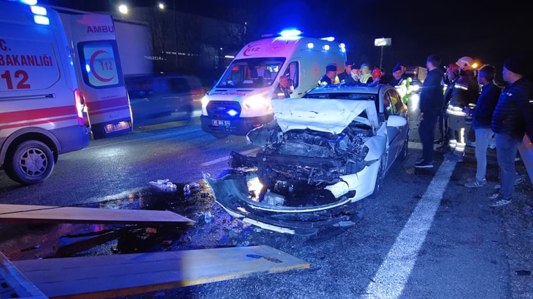 Anadolu Otoyolu'nda zincirleme kaza: 8 yaralı