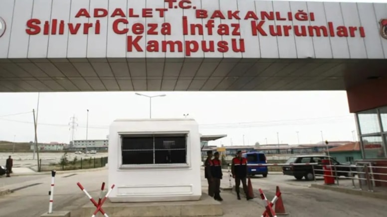 Silivri’de gençlere eziyet çektiriliyor