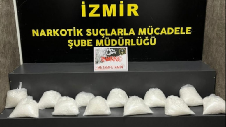 İzmir'de uyuşturucu operasyonu: 3 kişi tutuklandı