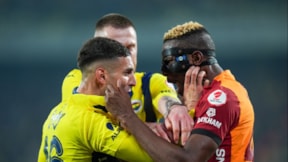 Derbide ortalık karıştı! Önce Osimhen ile Mert ardından yedek kulübeleri birbirine girdi