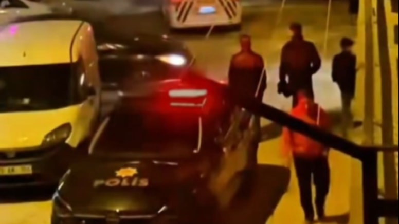 Araç kurşunlayıp kaçtılar; kamyonette saklanırken yakalandılar