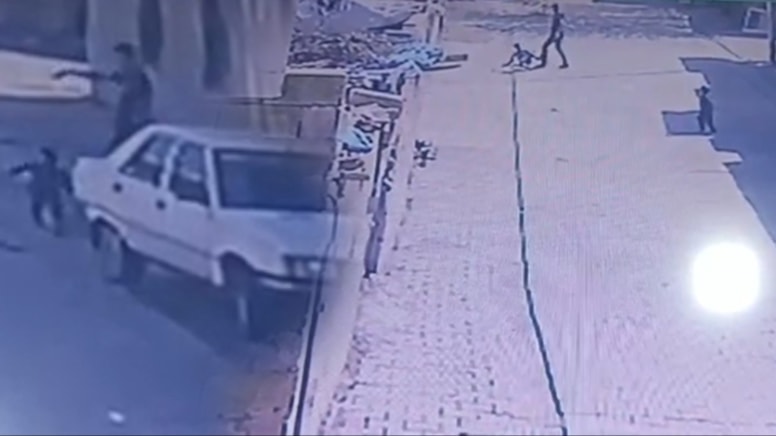 3 yaşındaki çocuğu dalağı yırtılana kadar tekmeledi!