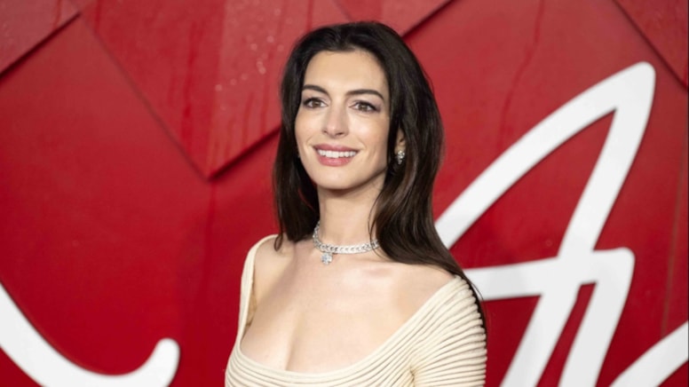 Anne Hathaway’den Arsenal taraftarlarına sürpriz: “Özellikle Rice için...”